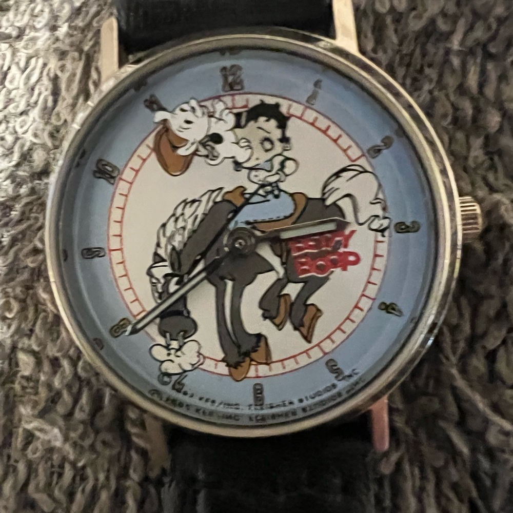 Vintage Betty Boop Cartoon Watch with Black Strap - Picture 3 of 7